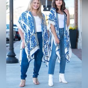 Breezy Lane poncho/coverup